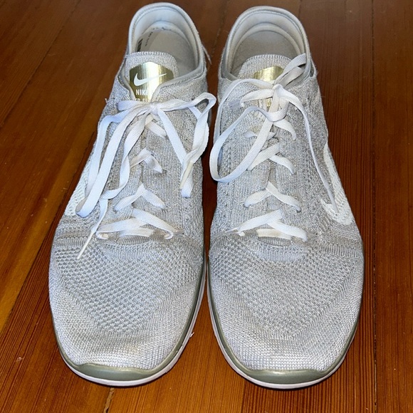 Nike Free 5.0 running shoe - Picture 3 of 6